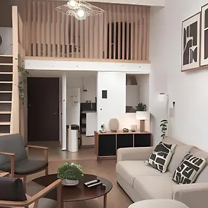 https://tinyhouse-experience-in-beaujolais.hotels-rhonealpes.com